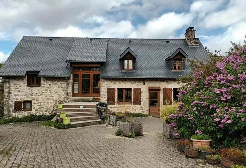 Aamiaismajoitus (B&B) Hameau De Loches