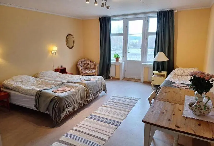 Aamiaismajoitus (B&B) Hurdal Gjestegård
