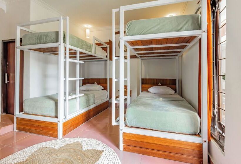 Отель Capital O 93944 Geweka Homestay