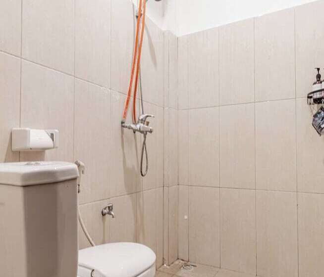 Отель Capital O 93944 Geweka Homestay