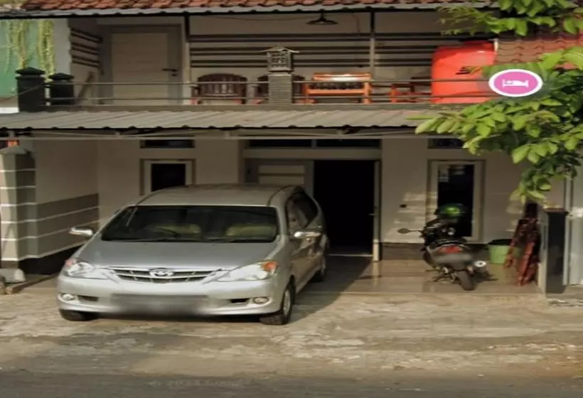 ホテル Oyo 93963 Homestay Kita Purworejo