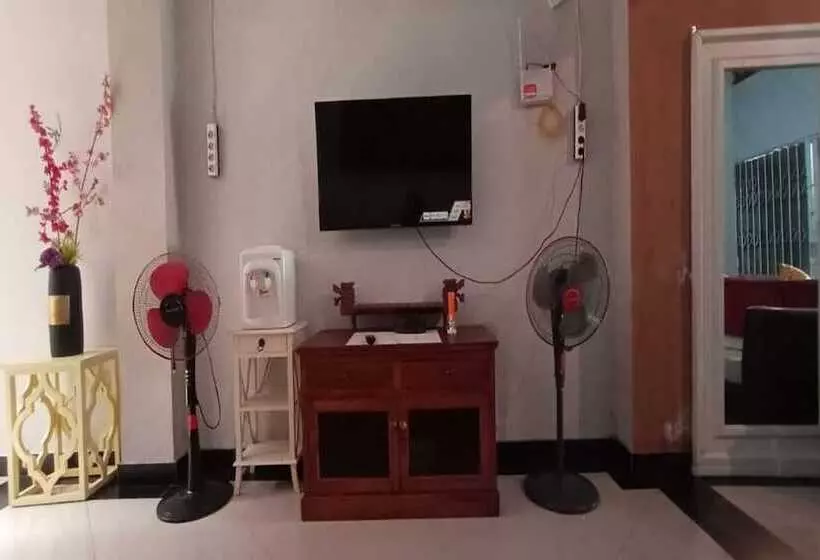 ホテル Oyo 93963 Homestay Kita Purworejo