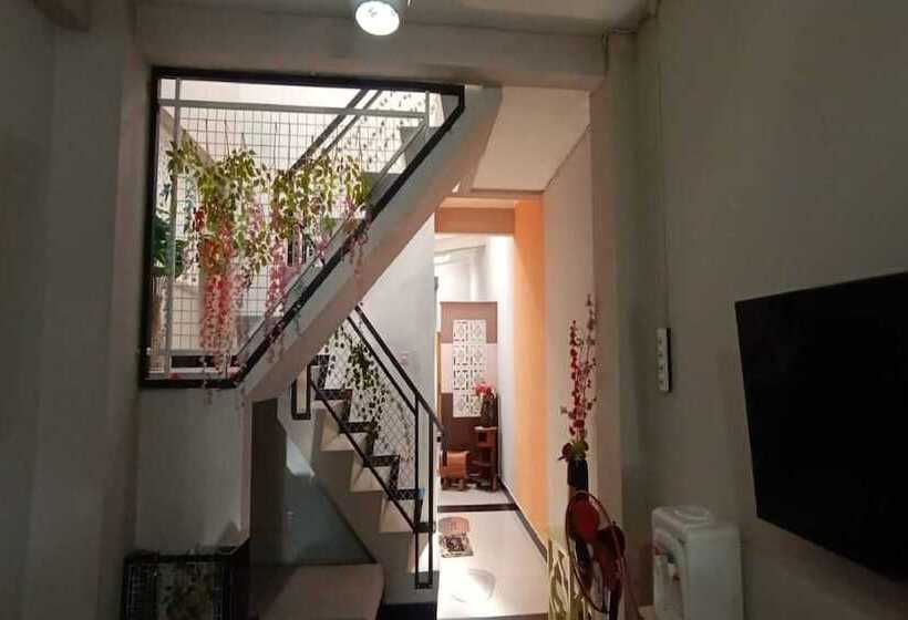 فندق Oyo 93963 Homestay Kita Purworejo