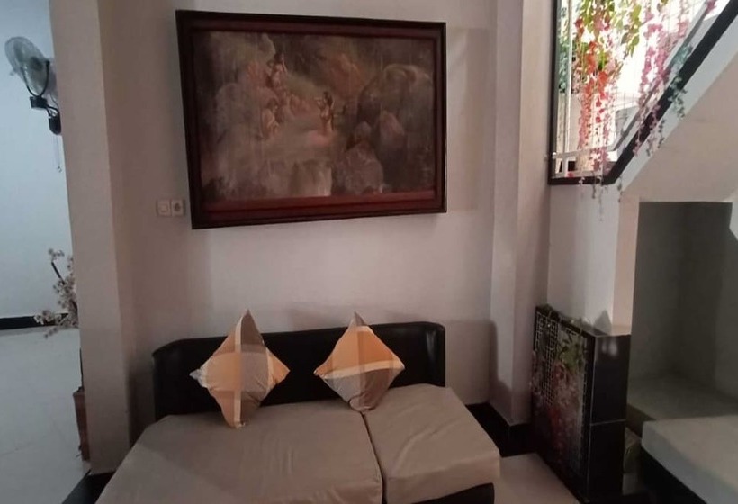 فندق Oyo 93963 Homestay Kita Purworejo
