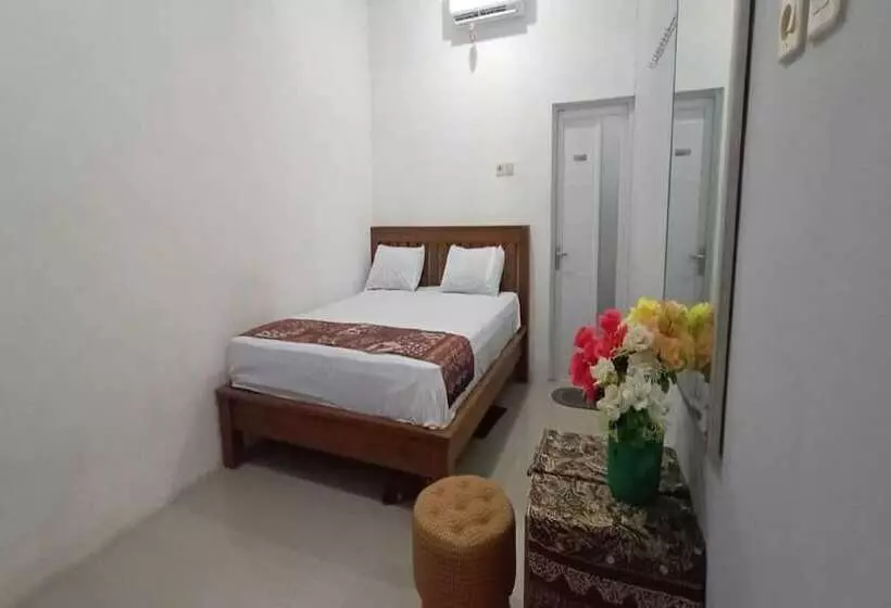 ホテル Oyo 93963 Homestay Kita Purworejo