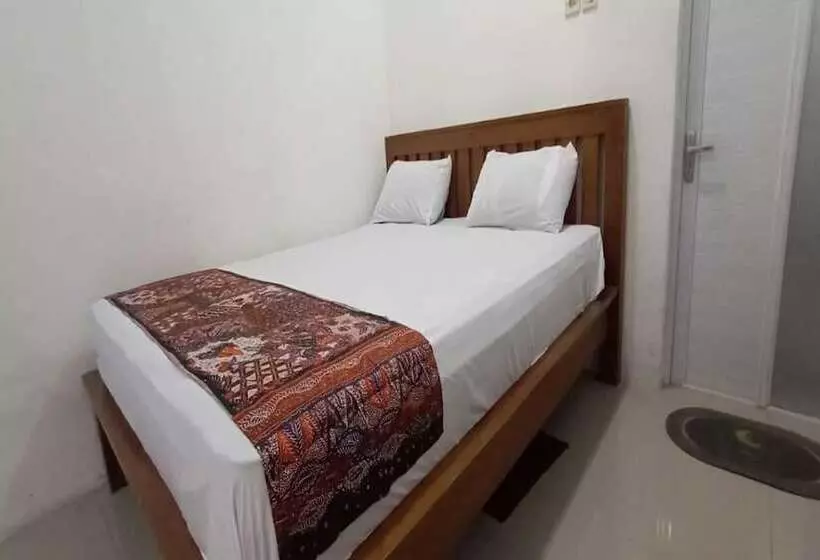 ホテル Oyo 93963 Homestay Kita Purworejo