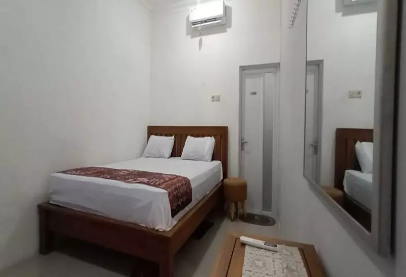 ホテル Oyo 93963 Homestay Kita Purworejo