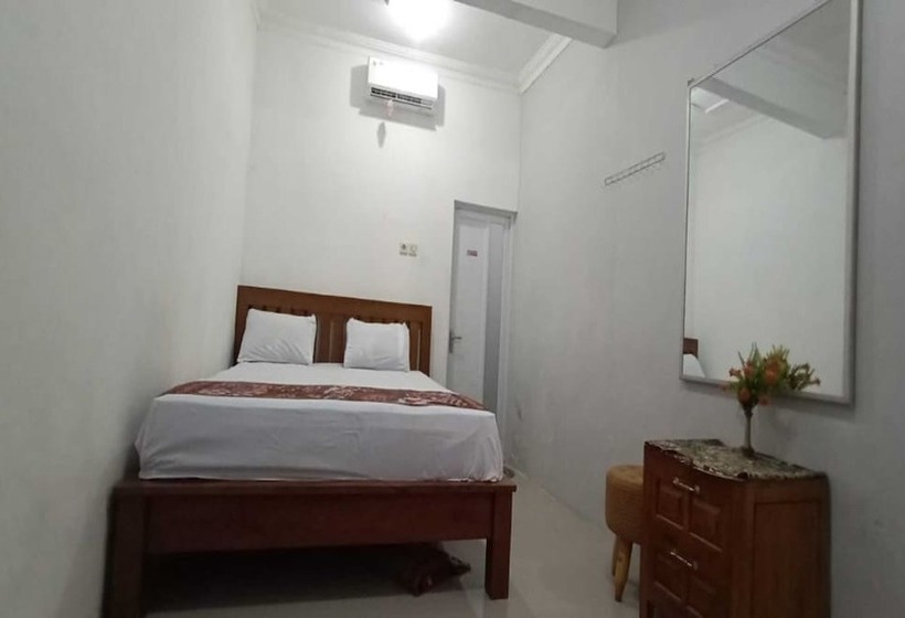 فندق Oyo 93963 Homestay Kita Purworejo