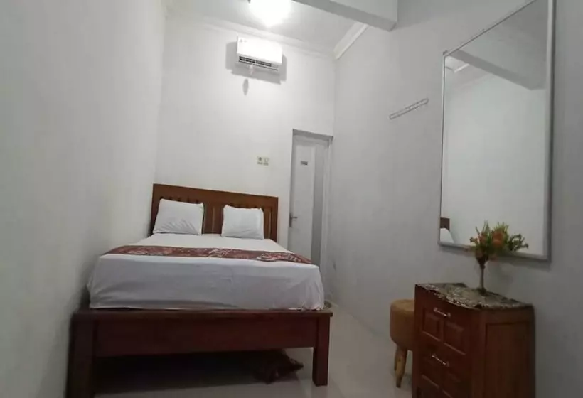 ホテル Oyo 93963 Homestay Kita Purworejo