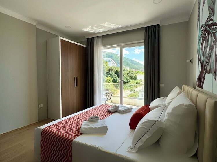 בית מלון כפרי Britania