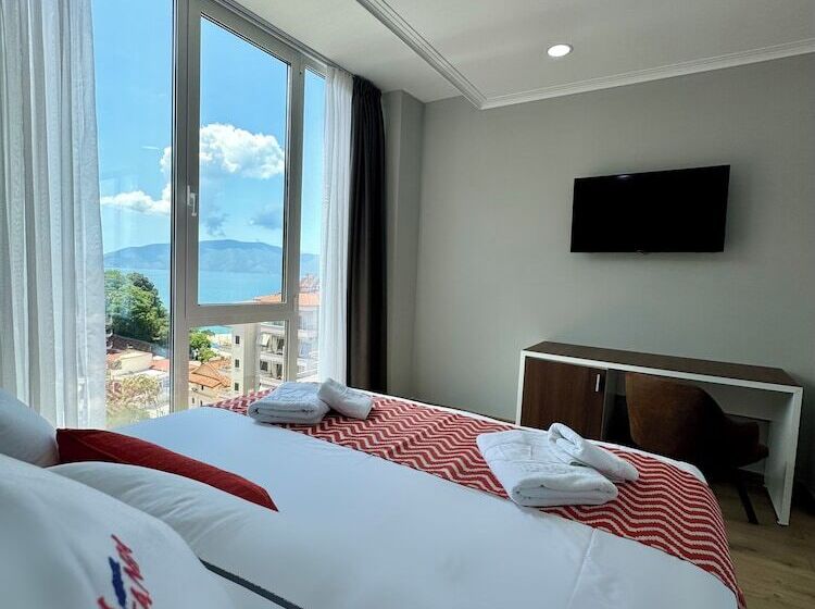 בית מלון כפרי Britania