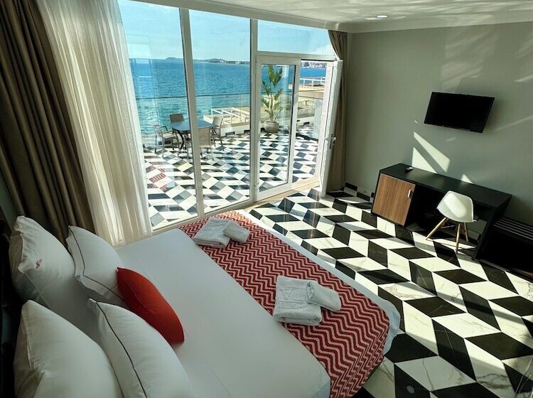 בית מלון כפרי Britania