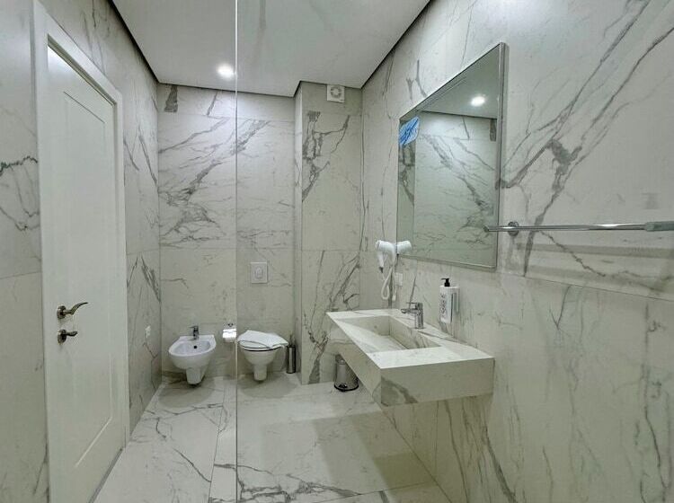 בית מלון כפרי Britania