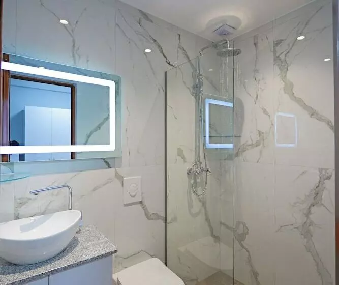 Hotelli Seaview Bunec