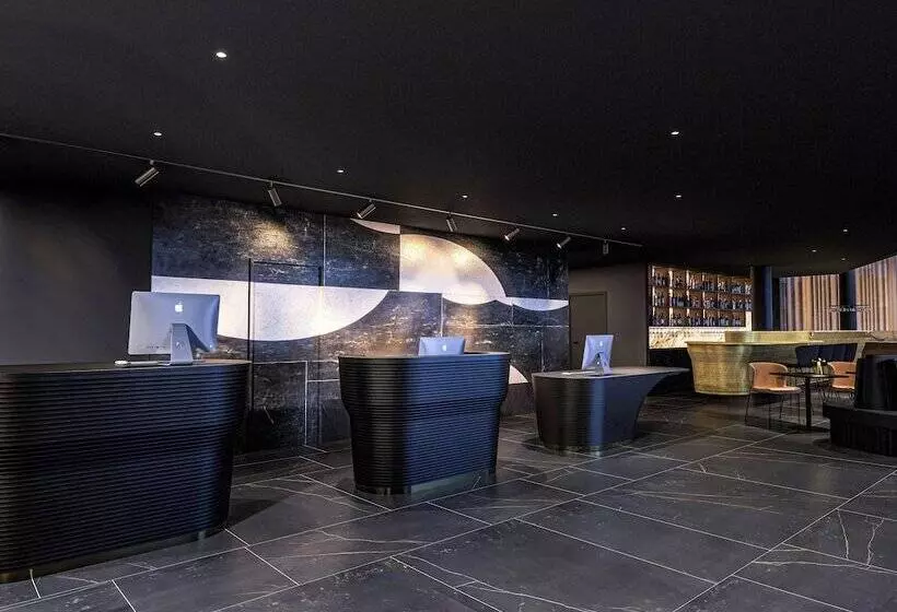 Clarion Hotel Karlatornet