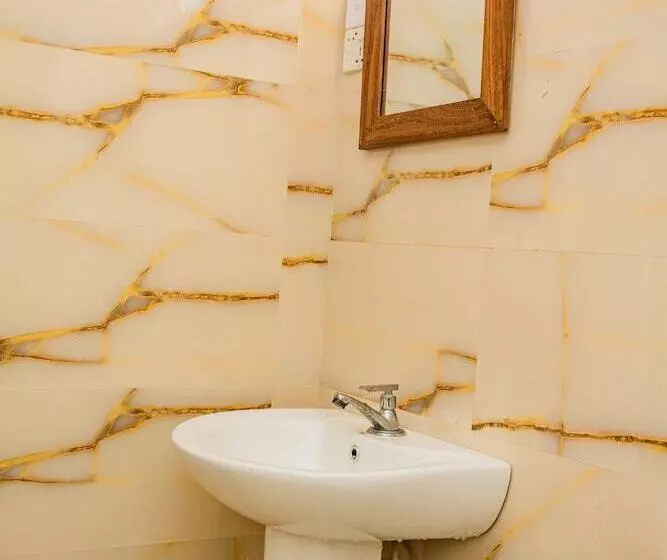 Retkeilymaja Shico Transit