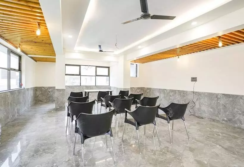 Fabhotel Prestige Elite