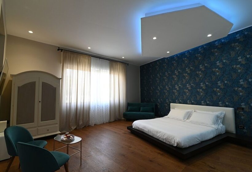 پانسیون Slopes Suites And Spa