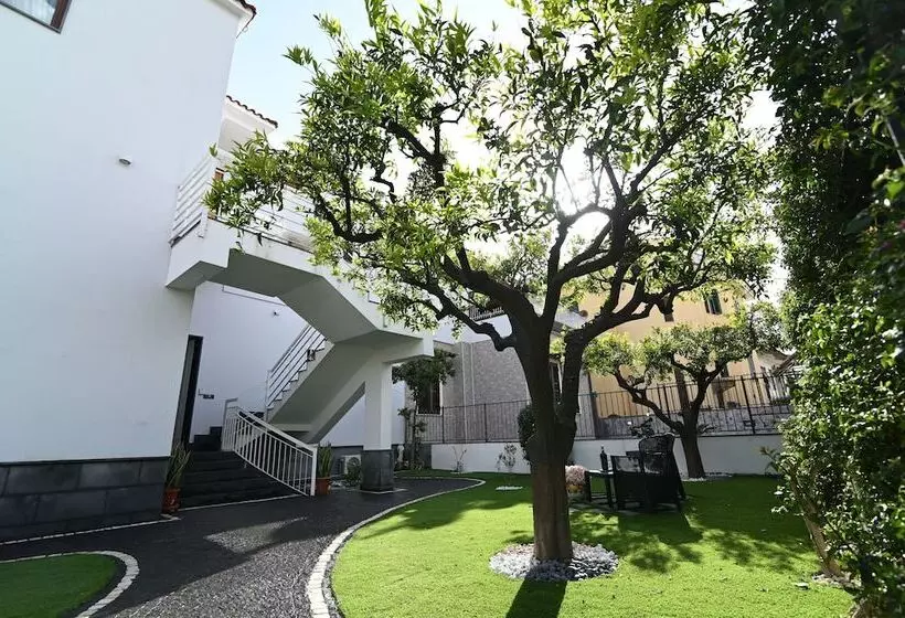 ペンション Slopes Suites And Spa