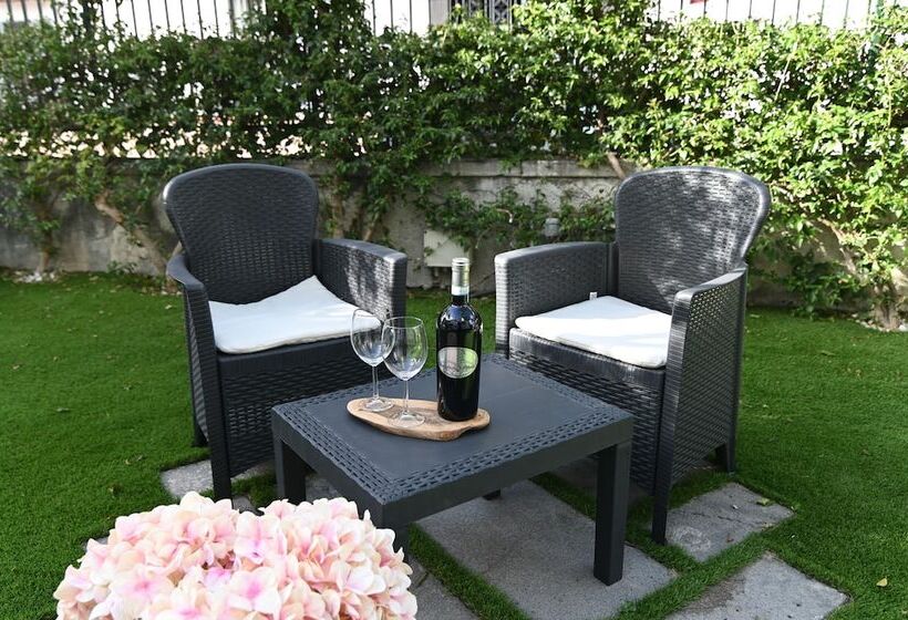 پانسیون Slopes Suites And Spa