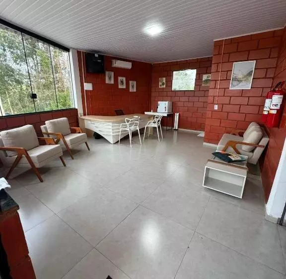 Hotelli Na Rodovia Castelo Branco