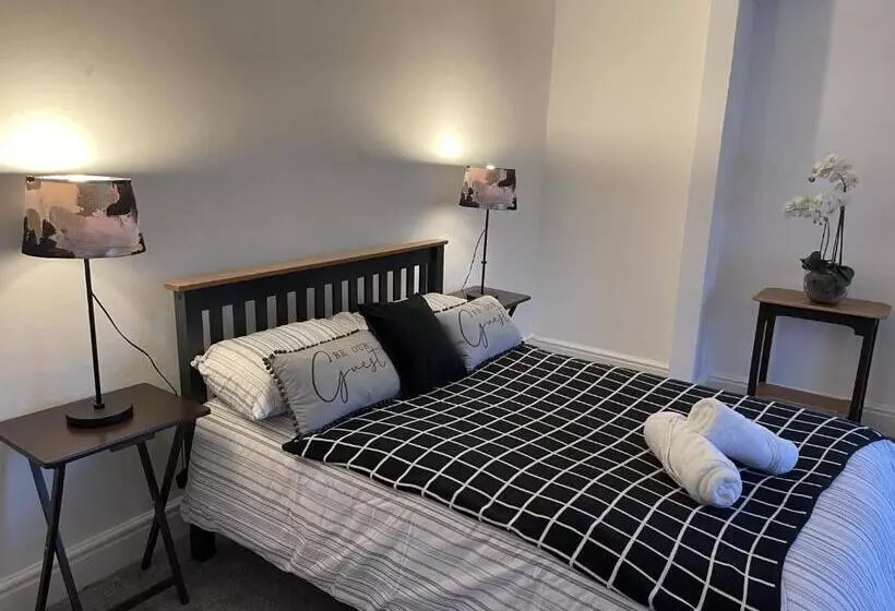 Majatalo Golden Triangle Townhouse