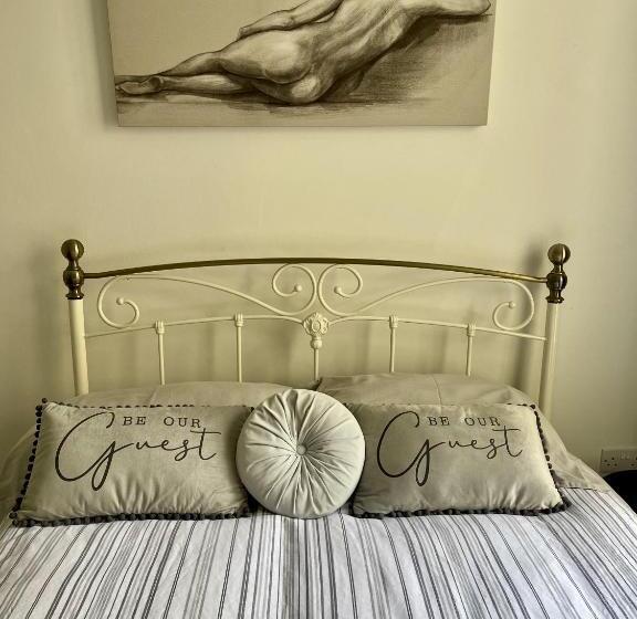 پانسیون Golden Triangle Townhouse