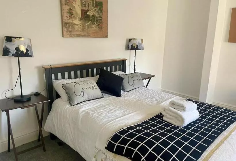 Majatalo Golden Triangle Townhouse