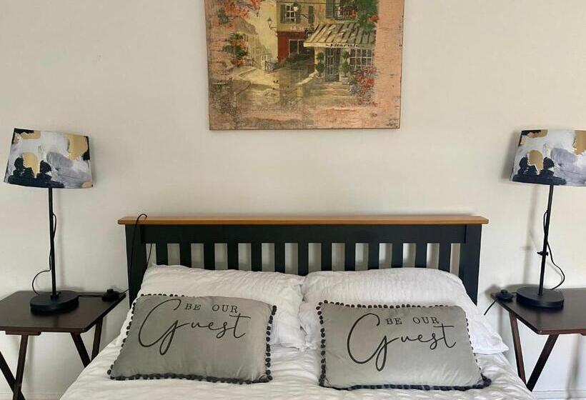 پانسیون Golden Triangle Townhouse