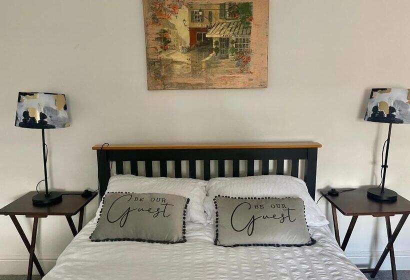 پانسیون Golden Triangle Townhouse