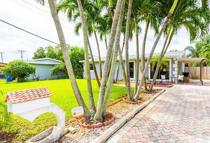 Schronisko Philllips Tropical Paradise