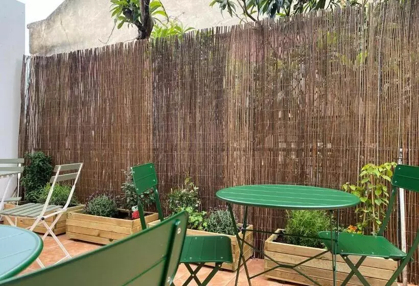 هاستل Terrace House