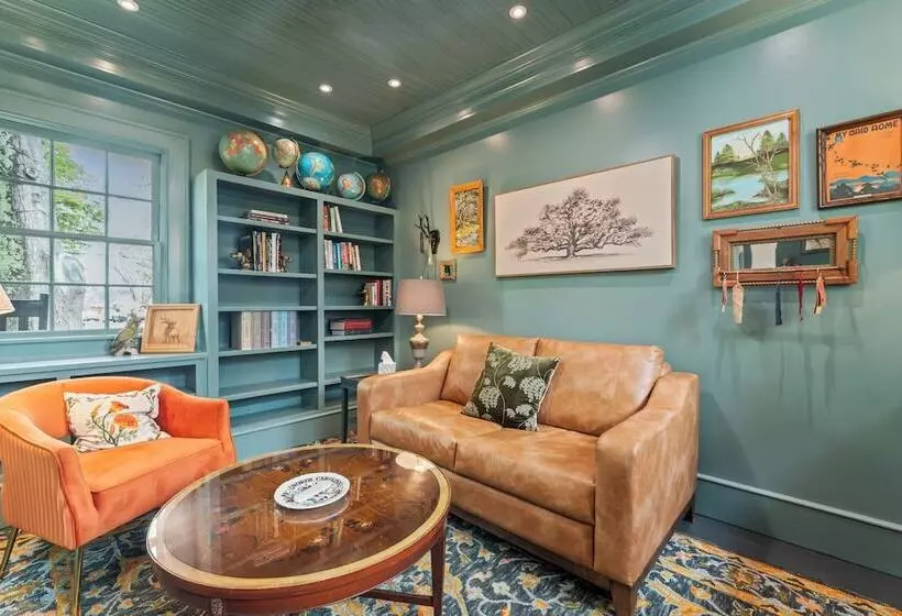 ベッドアンドブレックファースト The Opal And West House