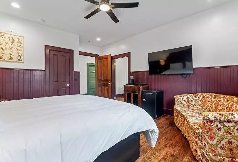 ベッドアンドブレックファースト The Opal And West House