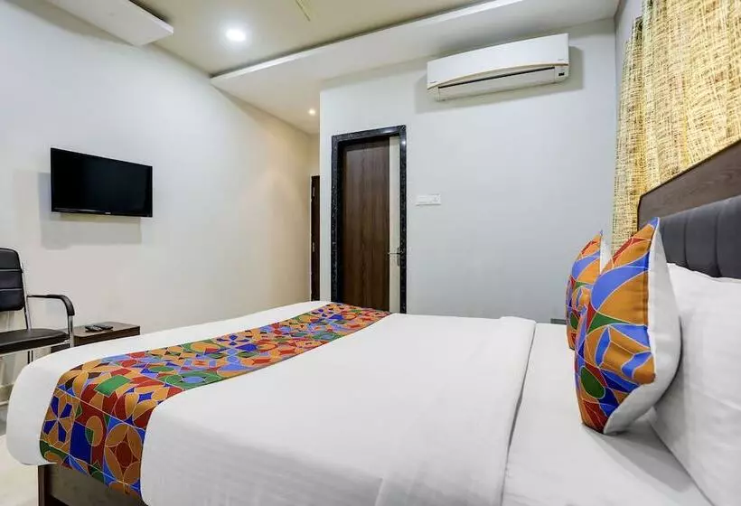 Fabhotel Johar Inn