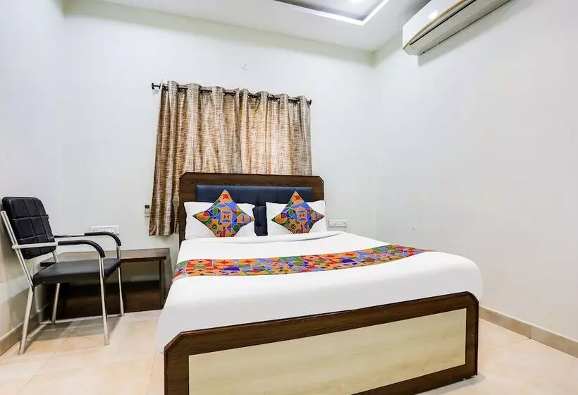 Fabhotel Johar Inn