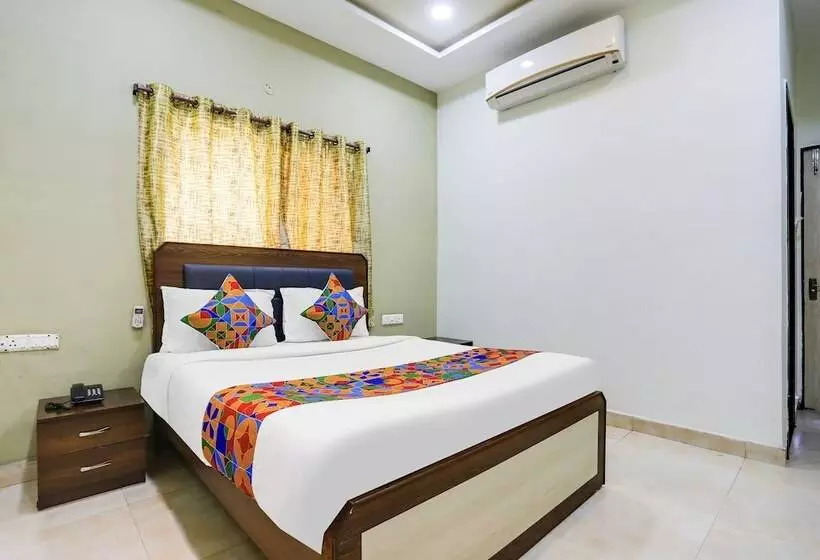 Fabhotel Johar Inn