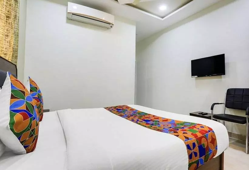 Fabhotel Johar Inn