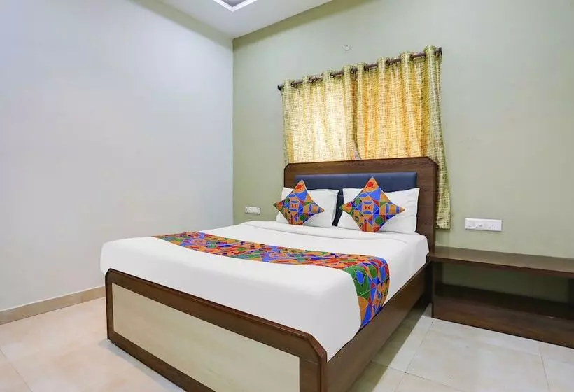Fabhotel Johar Inn