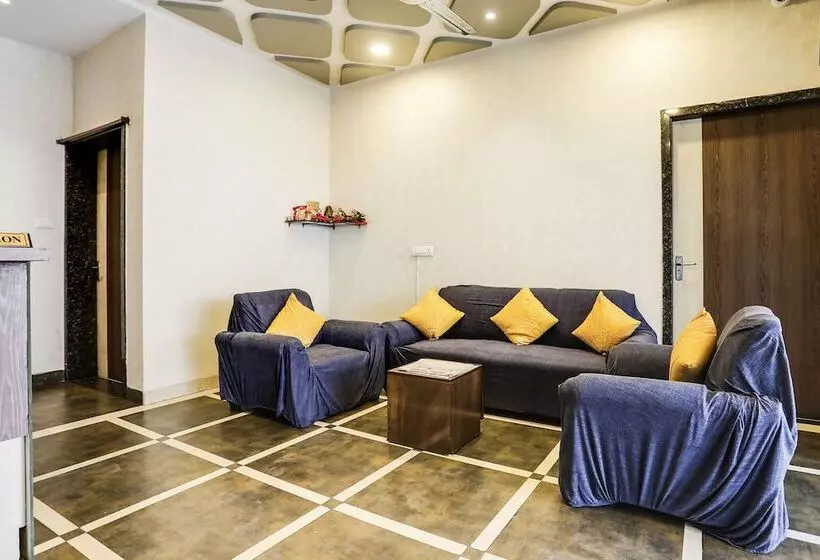 Fabhotel Johar Inn