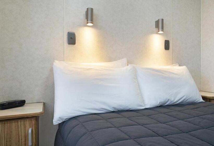 酒店 Paradise Palms Caravan Park