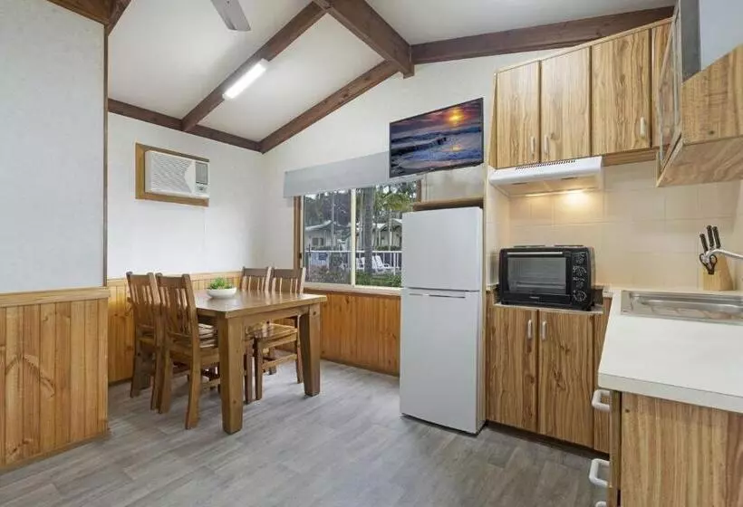 ホテル Paradise Palms Caravan Park