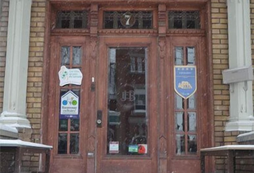 민박 Le 100 St Laurent