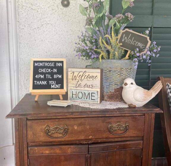 住宿加早餐 Montrose Inn