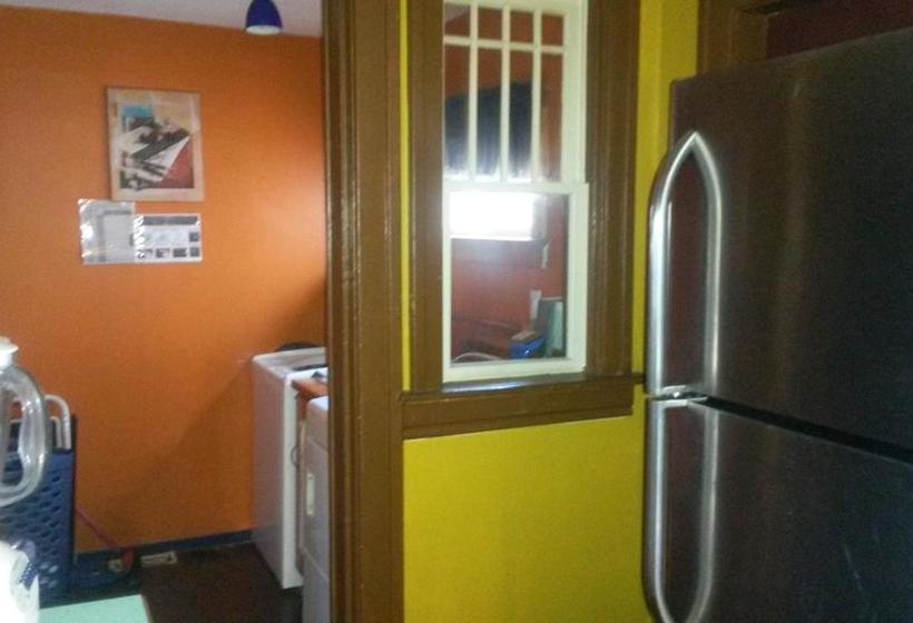 Bed and Breakfast Nisku Guest House