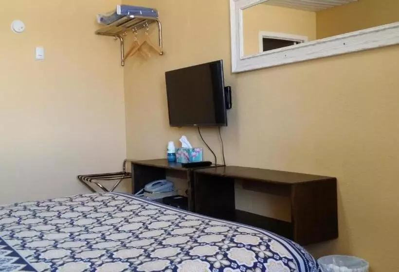 Century Ii Motel
