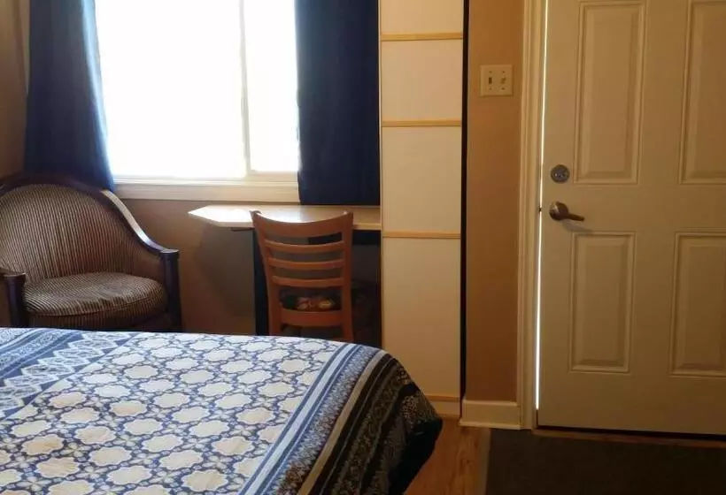 Century Ii Motel