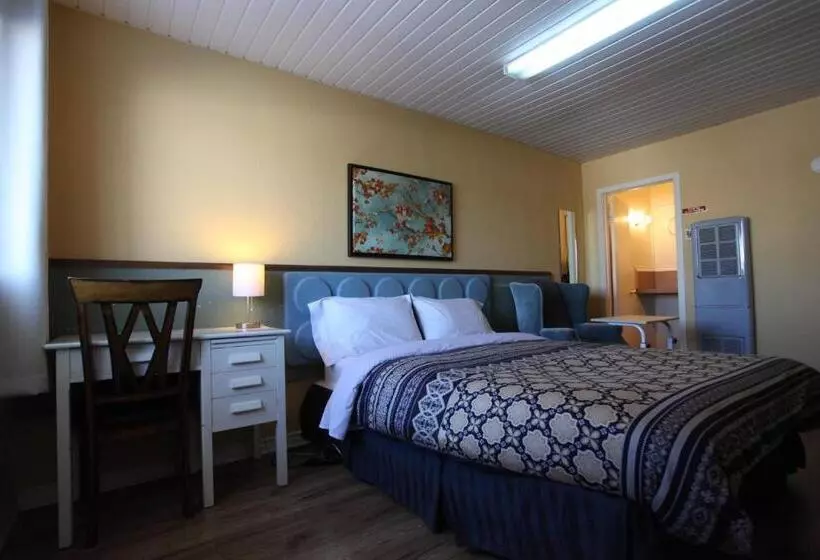 Century Ii Motel