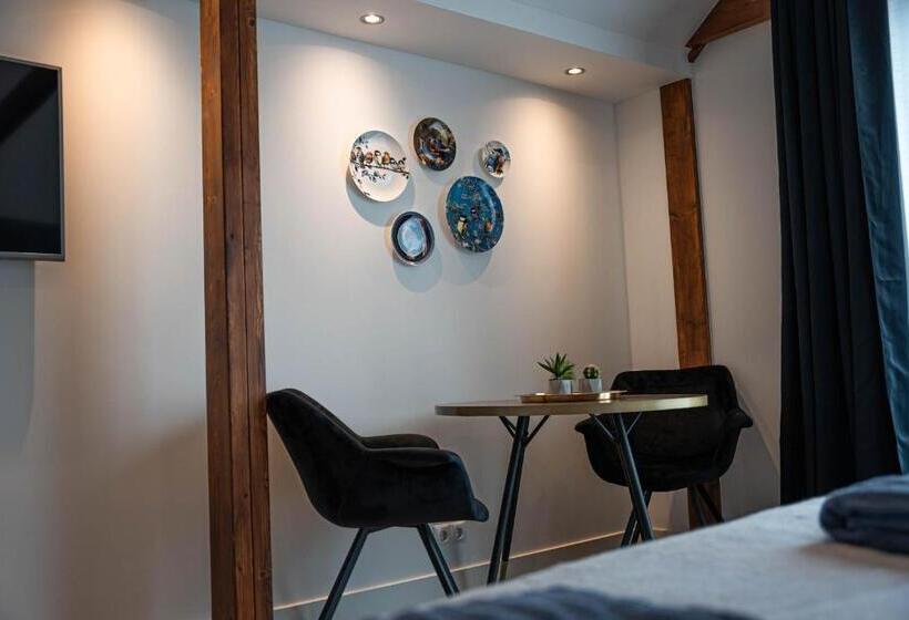 Familie Hotel & Apartments Alkmaar