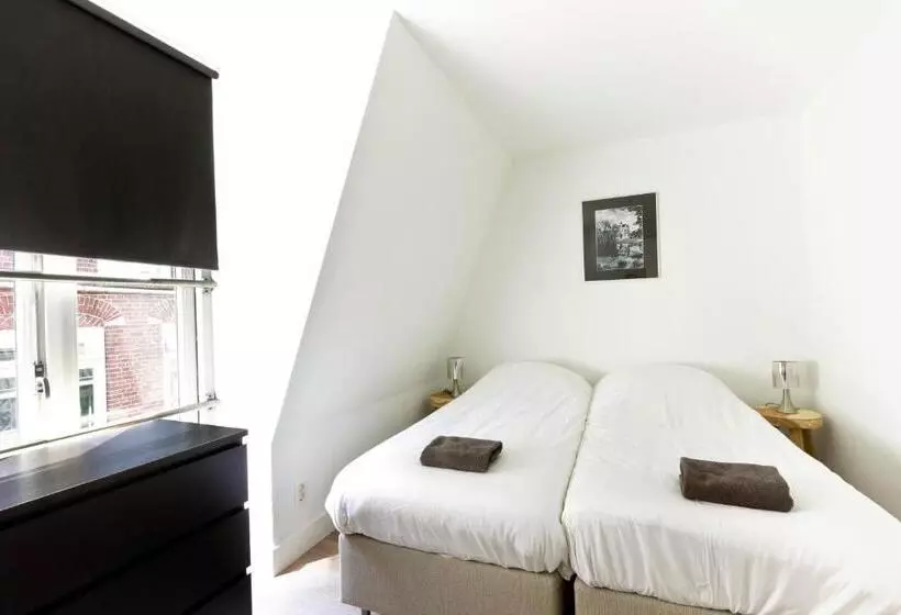 Familie Hotel & Apartments Alkmaar